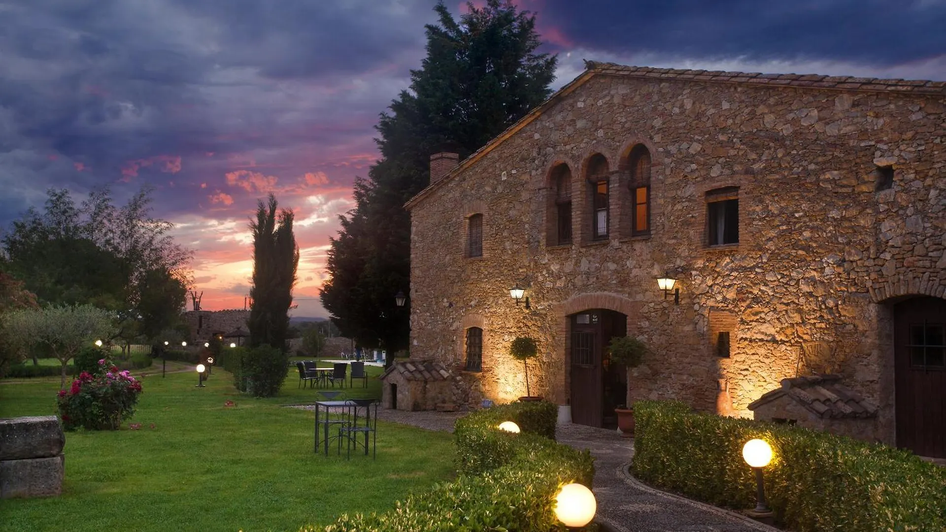 Hotel Mas Rabiol Peratallada