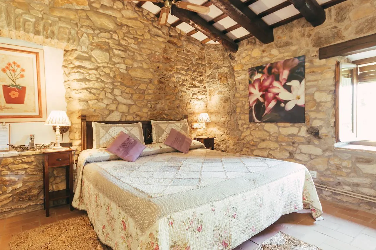 Hotel Mas Rabiol Peratallada